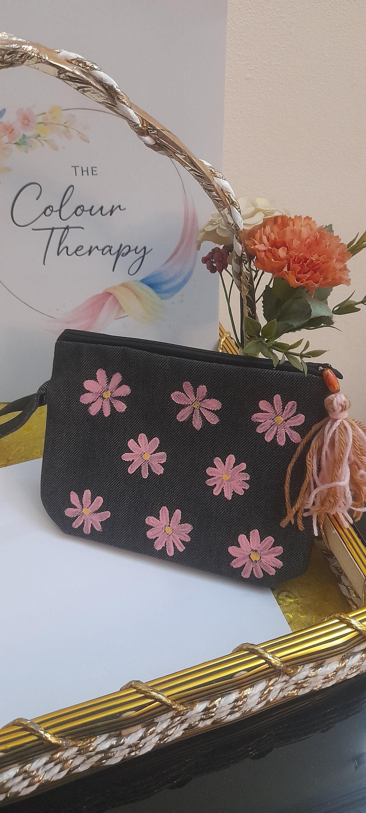Hand-painted canvas pouch D8