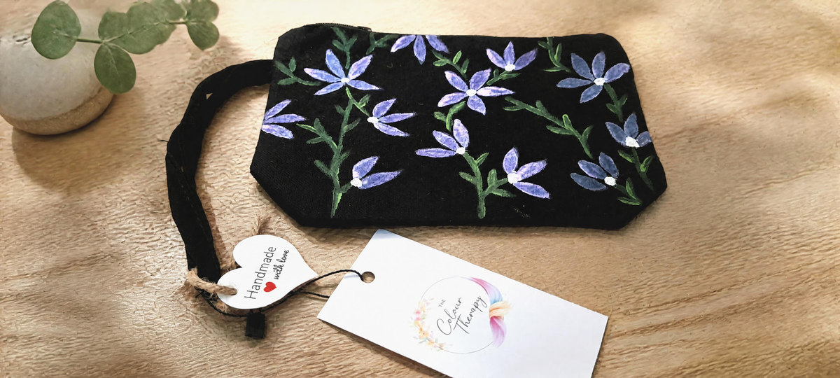 Hand-painted cotton pouch D7