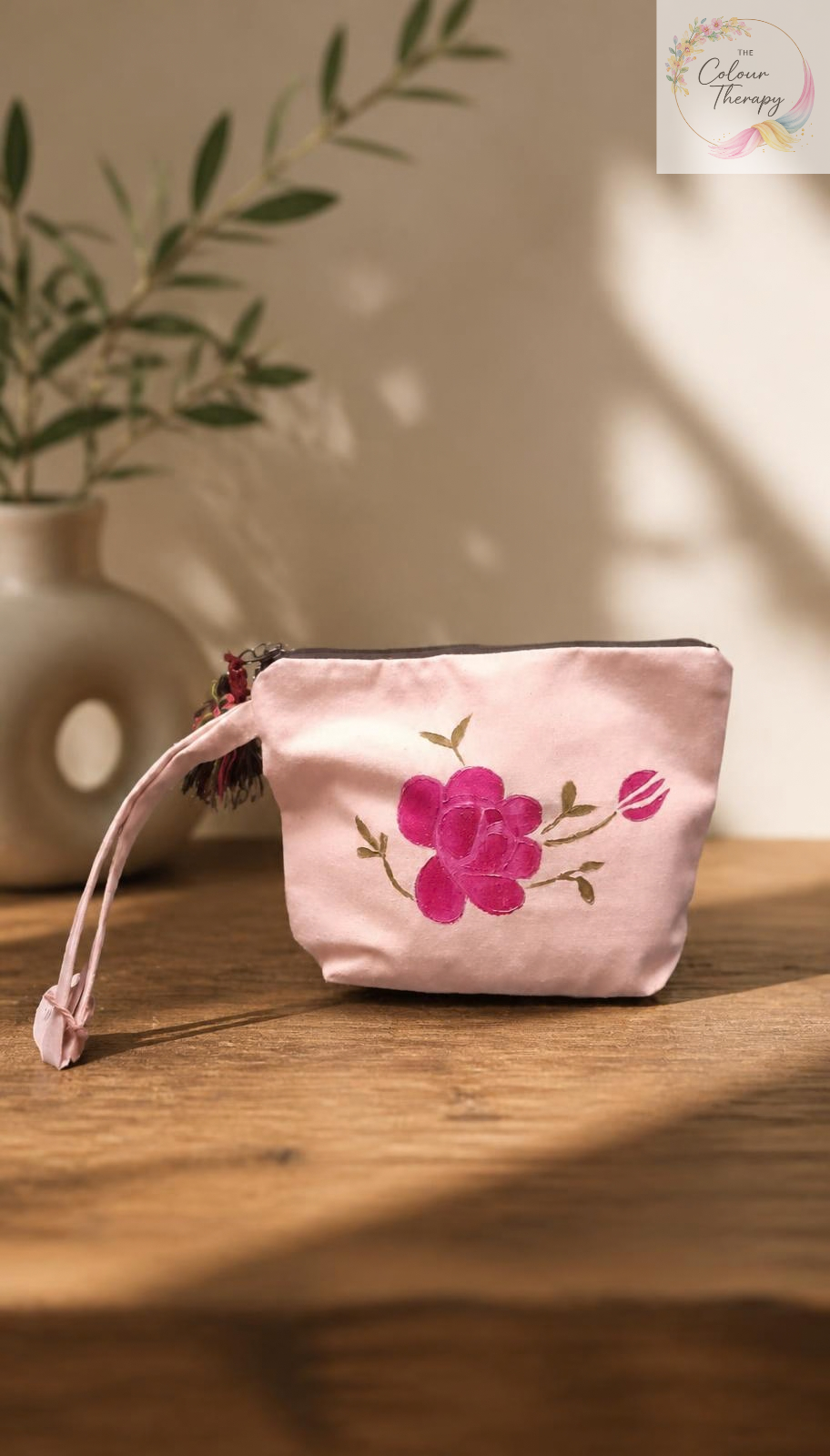 Hand-painted canvas pouch D4